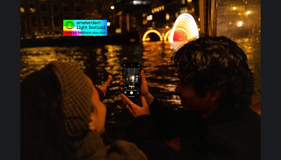 Amsterdam: Light Festival Cruise With Drinks & Snacks - Why a canal boat is the right place for the Light Festival