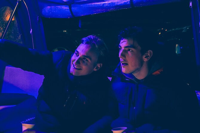 Amsterdam: Light Festival Cruise with Unlimited Drinks Option - Passing Amsterdam’s most romantic bridge