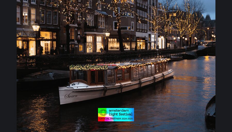 Amsterdam: Light Festival Heated Cruise w/ Drinks & Snacks - How to get the best view of the light art