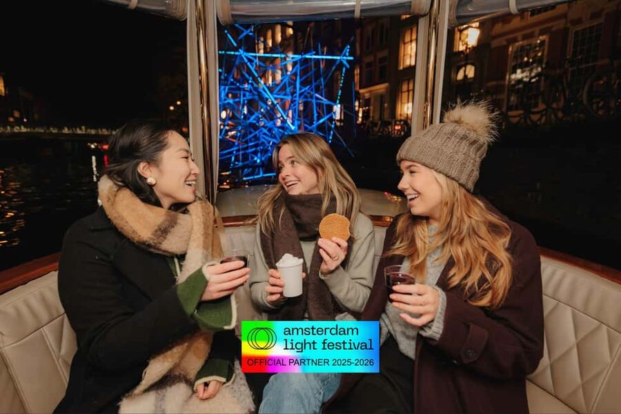 Amsterdam: Light Festival Heated Cruise with Drinks Option - What the 75-minute route gives you