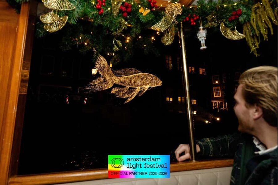 Amsterdam: Light Festival Heated Cruise with Drinks Option - Why the water view beats a street walk
