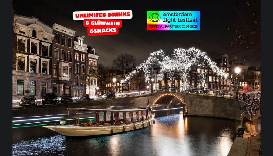 Amsterdam: Light Festival Heated Cruise with Drinks Option - A heated, covered boat for a winter night