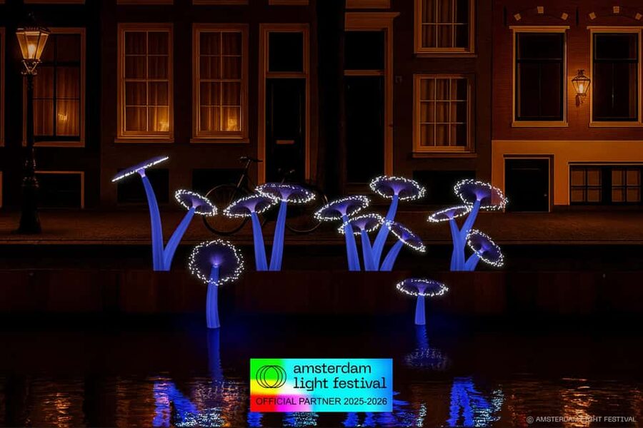 Amsterdam: Light Festival Heated Cruise with Drinks & Snacks - The Golden Bend and Amsterdam’s canal belt