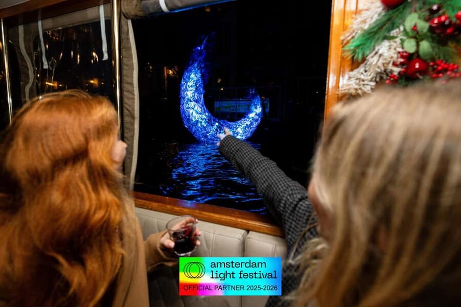 Amsterdam: Light Festival Heated Cruise with Drinks & Snacks - The Nine Streets and western canal views