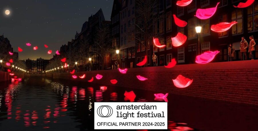 Amsterdam Light Festival Live Commentary & Optional Drinks - Why the Amsterdam Light Festival works from a boat