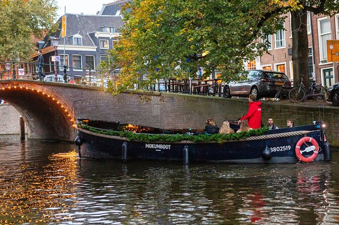 Amsterdam: Light Festival Open Boat - Unl. Drinks Option - The Opera House and Amsterdam’s performance life
