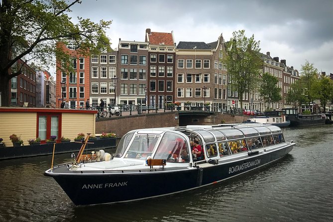 Amsterdam Live Guided Sightseeing Canal Cruise - Why a one-hour canal ride works so well