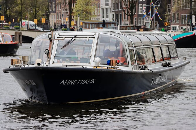 Amsterdam Live Guided Sightseeing Canal Cruise - The Amstel River and Amsterdam’s canal belt