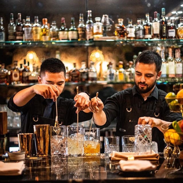 Amsterdam: Ludwig's Hidden Speakeasy Cocktail VIP Tour - Why the small group changes the experience