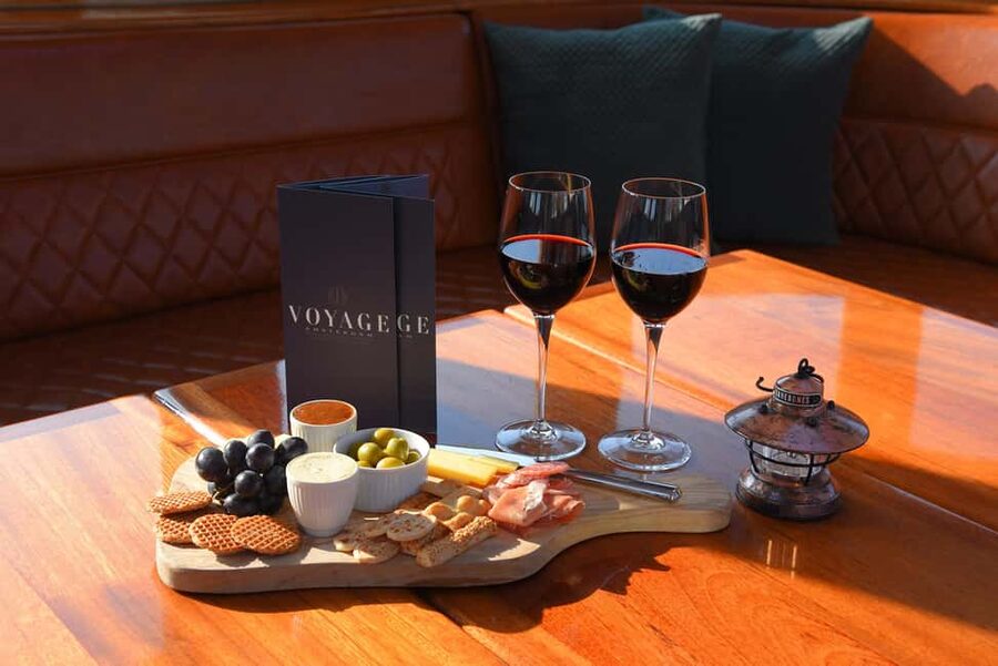 Amsterdam: Luxury Canal Cruise with Optional Snacks & Drinks - Prinsengracht and the western canal belt