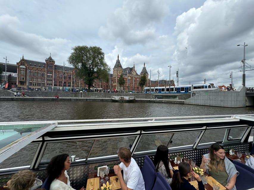 Amsterdam: Luxury Cheese & Wine Canal Cruise - My verdict on this one-hour cheese cruise