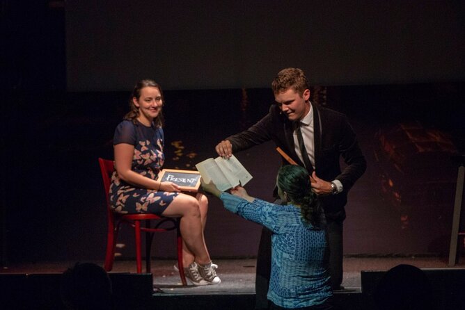 Amsterdam Magic Show: Things That Make You Go Huh - Why the small venue changes the evening