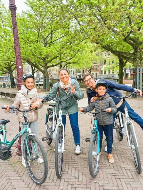 Amsterdam: Off the Beaten Path Bike Tour in French - Practical planning for a smoother ride