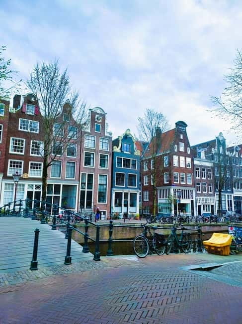 Amsterdam: Off the Beaten Path Bike Tour in French - Amsterdam-Centrum, Prins Hendrikkade, and the warehouse district