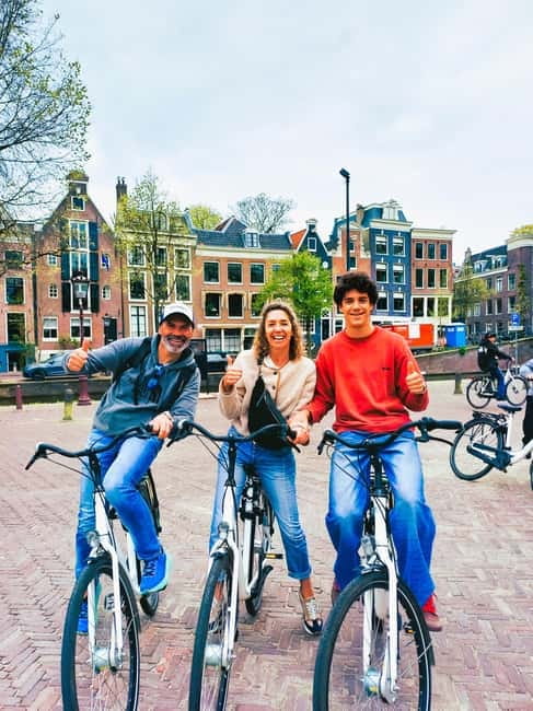 Amsterdam: Off the Beaten Path Bike Tour in French - What is included for $41