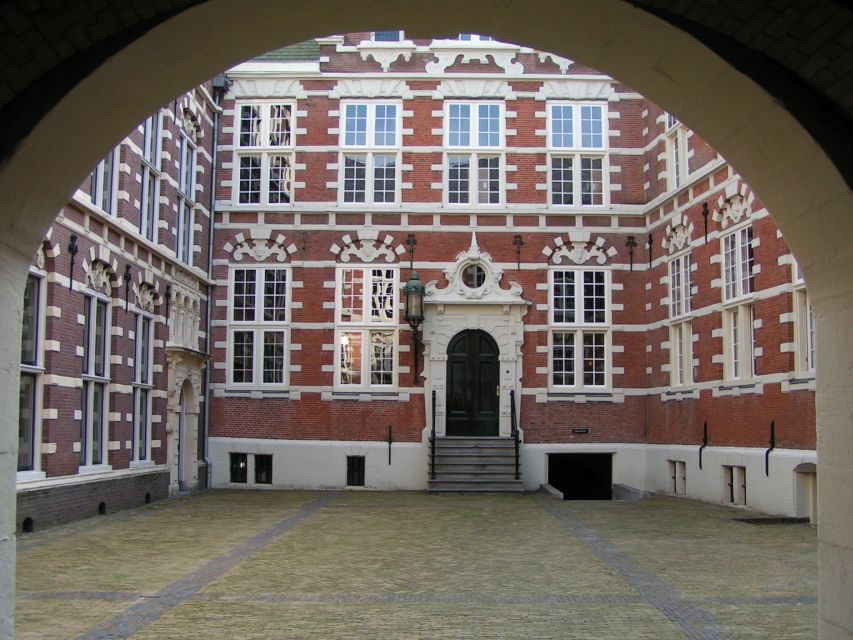 Amsterdam Old City Private Walking Tour - Begijnhof and the city’s quieter side