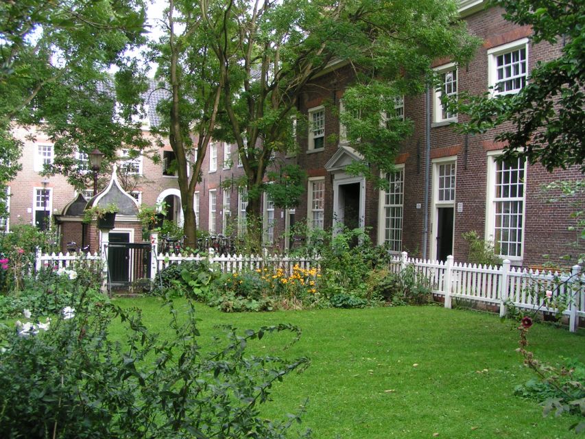 Amsterdam Old City Private Walking Tour - Jordaan details and streets beyond the postcard route