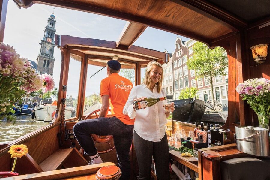 Amsterdam: Open Boat Cruise option Unlimited Drinks & Bite - The drinks package and onboard snacks