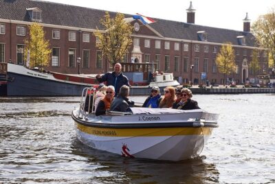 Amsterdam Open Boat Tour with Local Guide