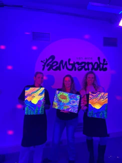 Amsterdam: Paint and Sip in the Dark at Rembrandt van Wine - How beginner-friendly is the painting?