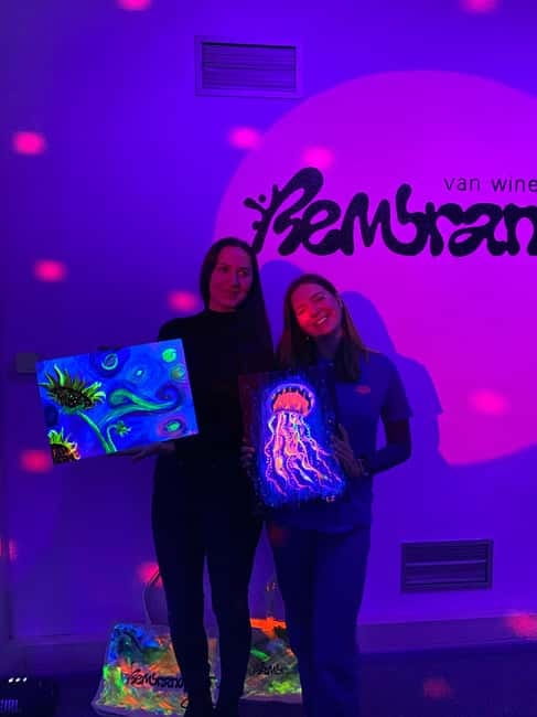 Amsterdam: Paint and Sip in the Dark at Rembrandt van Wine - Cancellation and booking flexibility