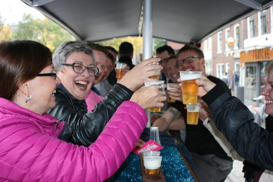 Amsterdam: Party Bike Tour with Beer - Group size, shared rides, and who fits on the bike