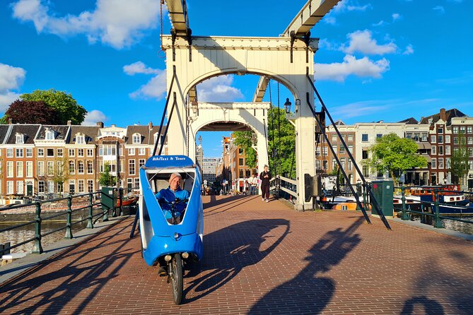 Amsterdam Pedicab City Tour (2 hours) - Nieuwmarkt and Montelbaanstoren