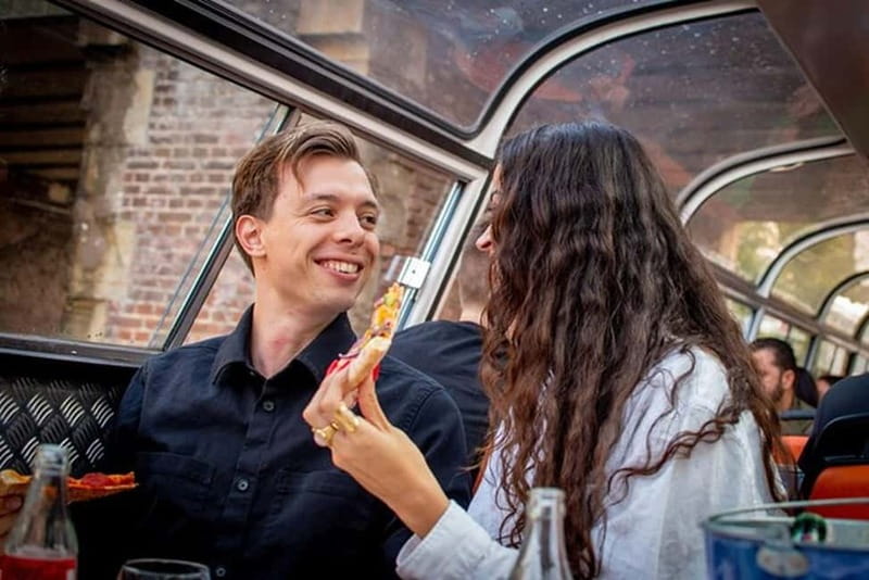 Amsterdam: Pizza Cruise with New York Pizza & Drinks - Key points to know before you book