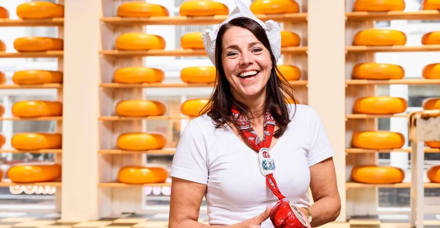 Amsterdam: Premium Henri Willig Cheese Tasting Experience - Ten pieces of Gouda, not just a quick sample