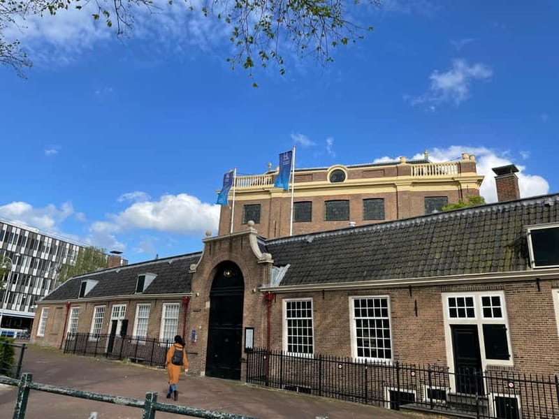 Amsterdam: Private Anne Frank and Jewish History Tour - Starting at the Portuguese Synagogue