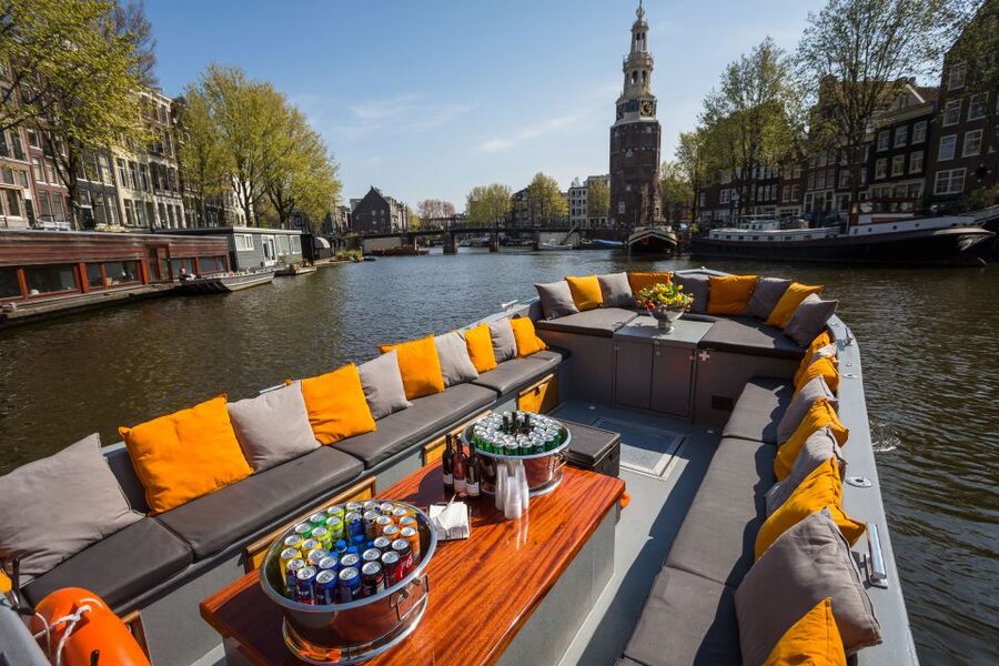 Amsterdam: Private BBQ Cruise with Personal Chef & Drinks - Key points to know before booking