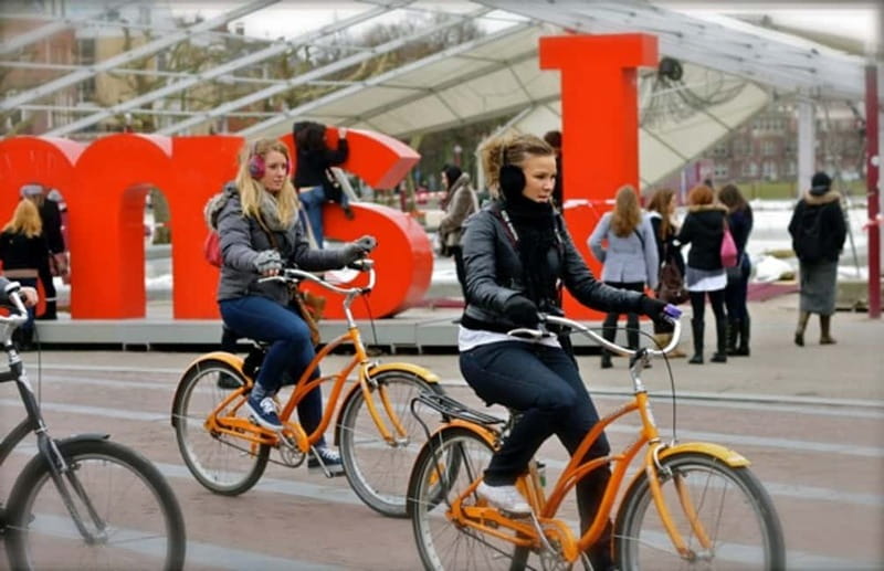 Amsterdam: Private Bike Tour - Seeing Amsterdam from the saddle