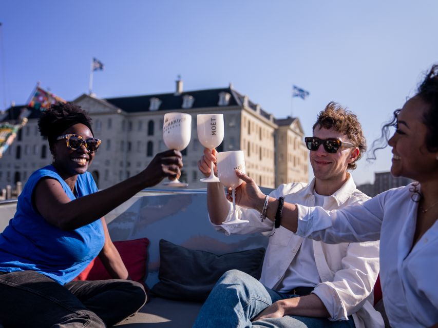 Amsterdam: Private Canal Cruise with Drinks and Snacks - From the Apple Store dock to the first canals