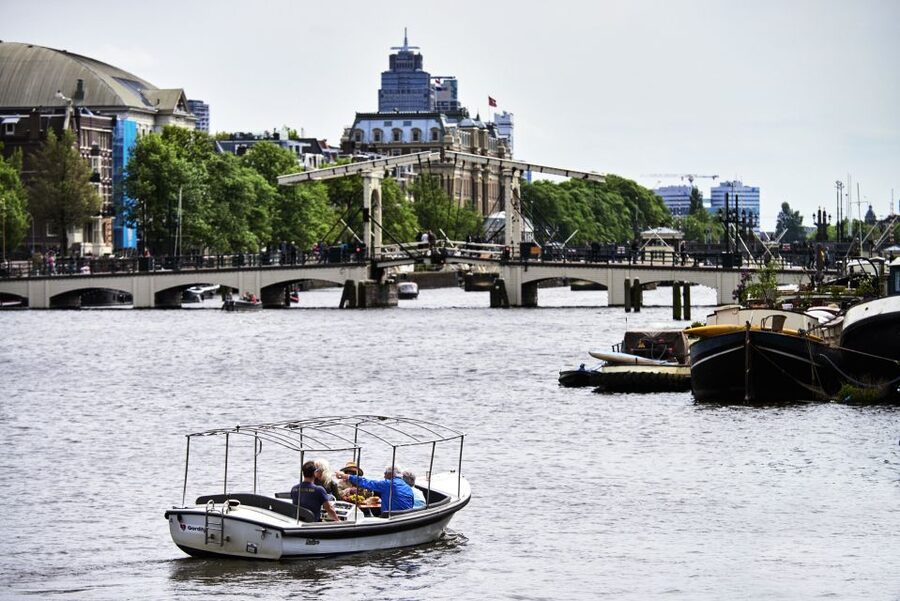 Amsterdam: Private Canal Tour - A Quiet Electric Ride With Drinks on Board