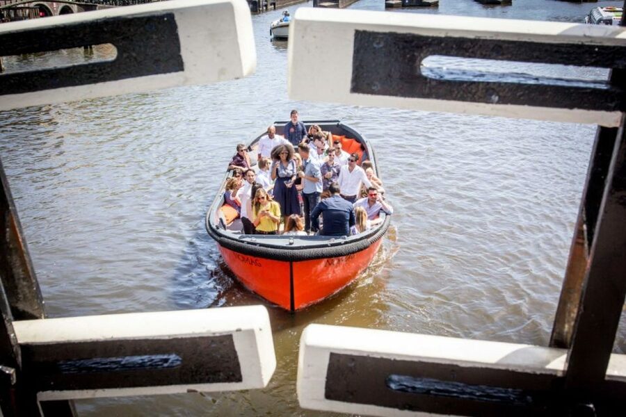 Amsterdam: Private Cruise with Drinks & Optional Snacks - What comes on the optional snack platter