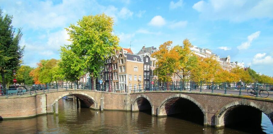 Amsterdam: Private Hidden Gems Discovery Tour - Should You Book This Amsterdam Walking Tour?