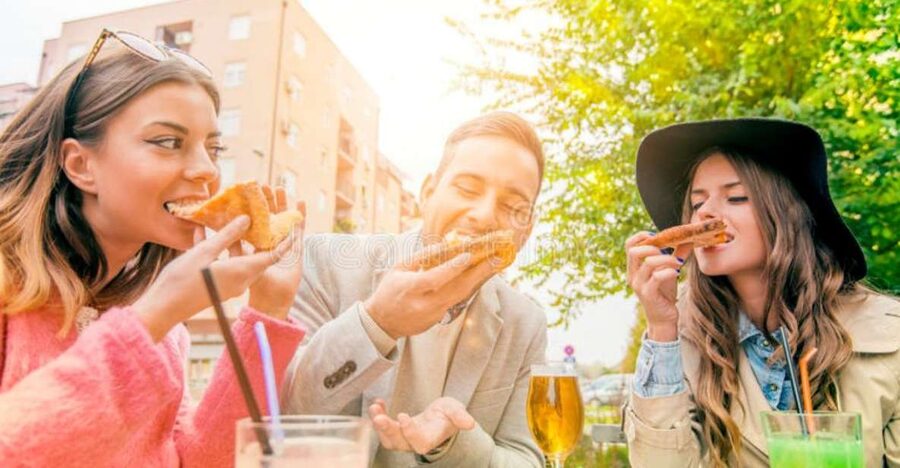 Amsterdam: Private Luxury Cruise with Pizza and Drinks - A private meal on Amsterdam’s canals