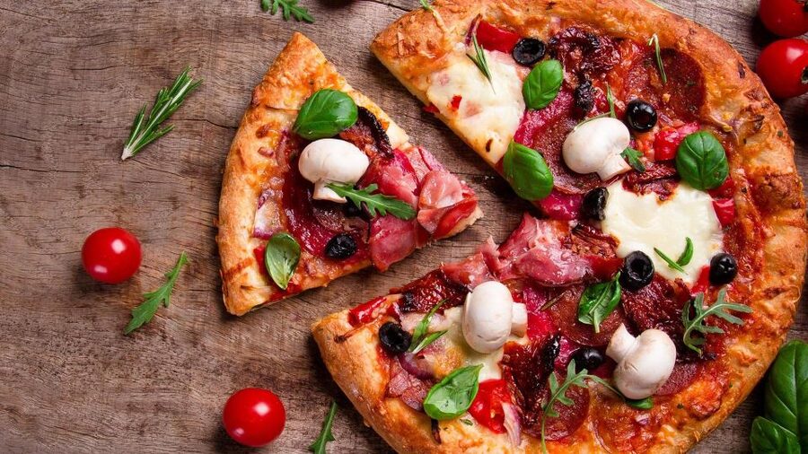 Amsterdam: Private Luxury Cruise with Pizza and Drinks - Pizza, beer, wine, and soft drinks