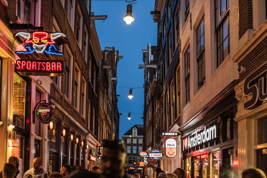 Amsterdam: Private Night Tour of Speakeasies and Bars - Moving from Jordaan toward Amsterdam East