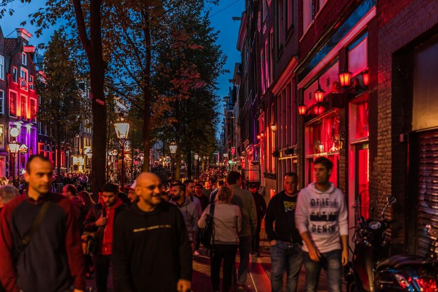 Amsterdam: Private Night Tour of Speakeasies and Bars - Timing, weather, and practical comfort