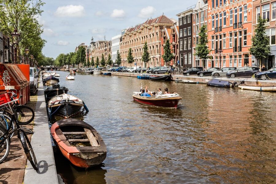 Amsterdam: Private Night Tour of Speakeasies and Bars - Who will get the most from this Amsterdam night out