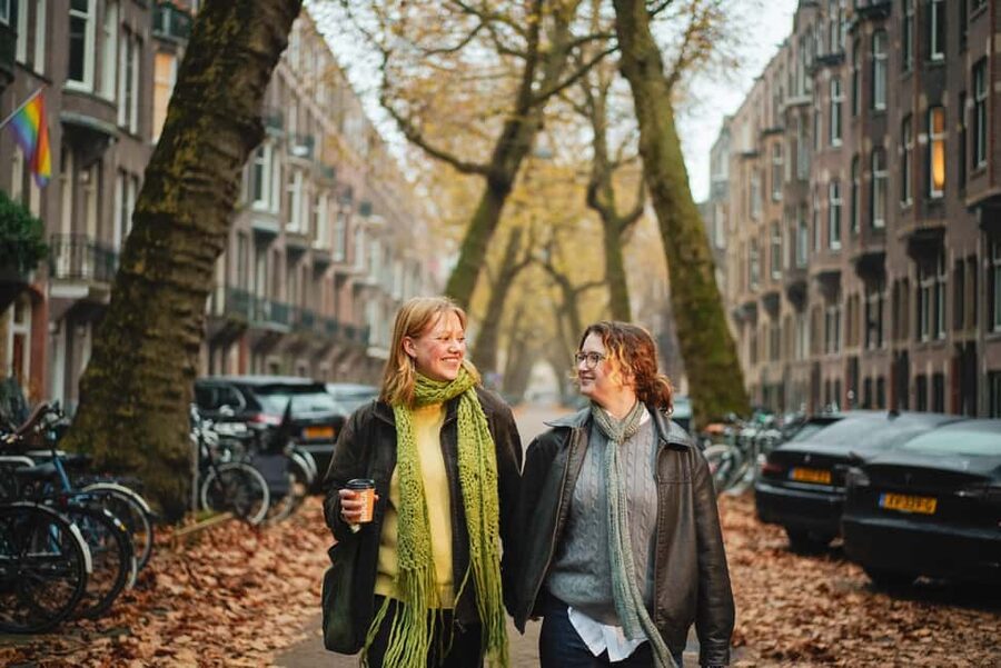 Amsterdam: Private Photoshoot for Couple, Family, or Solo - The walk between four Amsterdam photo stops