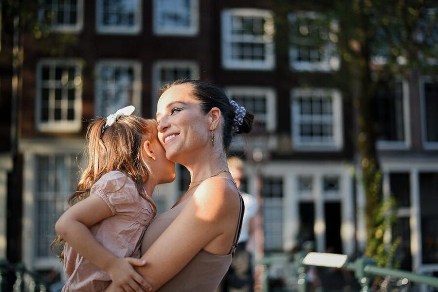 Amsterdam: Private Photoshoot in iconic locations - Why a 40-minute Amsterdam photoshoot can work