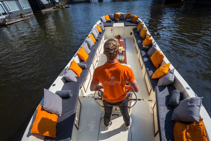 Amsterdam: Private Prosecco Canal Cruise Tour - Who will enjoy this cruise most?