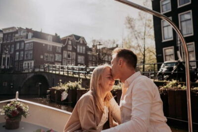 Private Romantic Canal Cruise w. Prosecco/Snacks