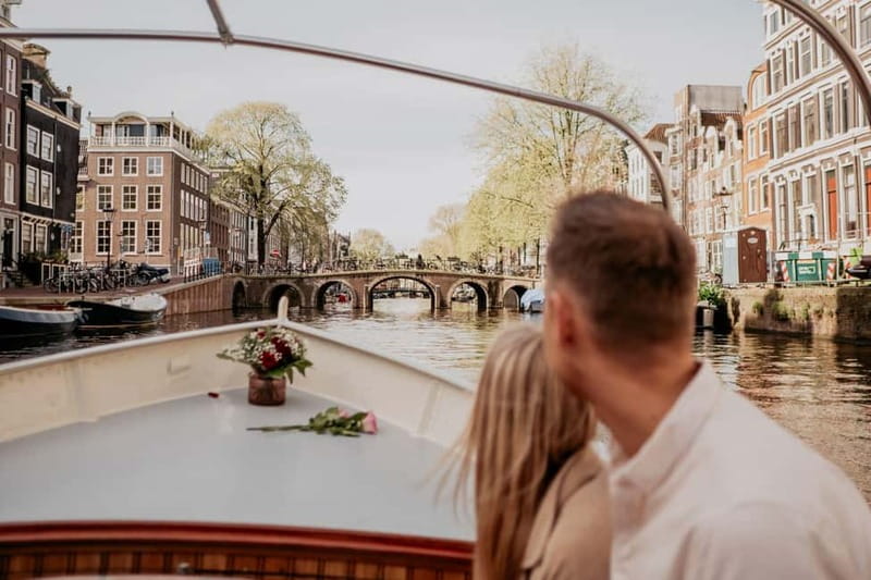Amsterdam: Private Romantic Canal Cruise w. Prosecco/Snacks - Lijnbaansgracht and Prinsengracht