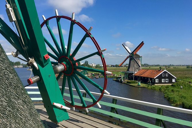 Amsterdam private tour to windmills, cheese farm and villages - Broek in Waterland: quiet streets close to Amsterdam