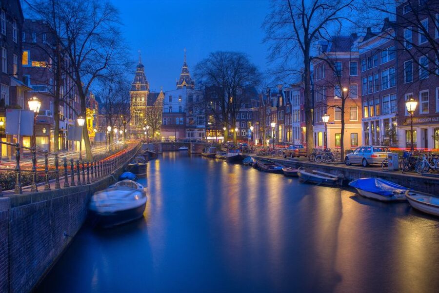Amsterdam Private Welcome Tour with a Local Guide - A private route instead of a fixed checklist