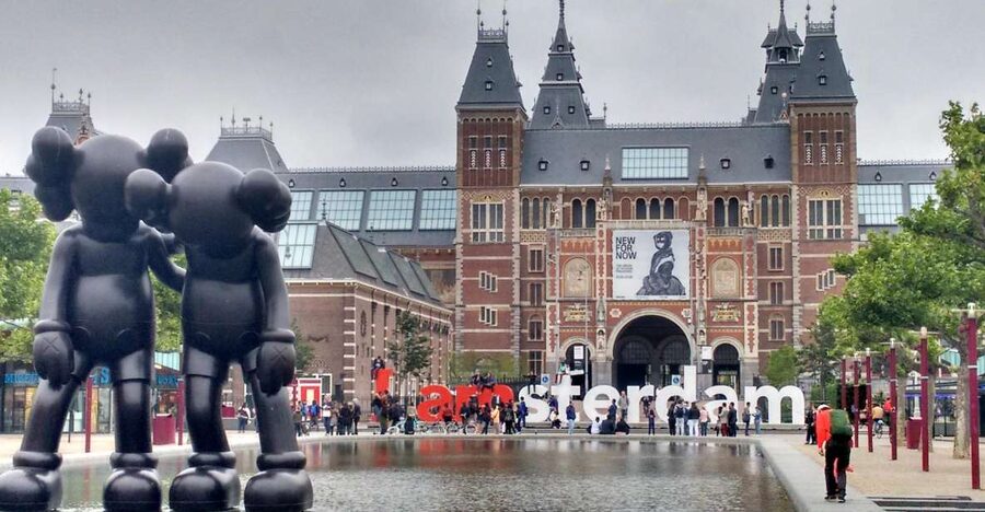 Amsterdam Private Welcome Tour with a Local Guide - Learning the city through food, shopping, and local habits