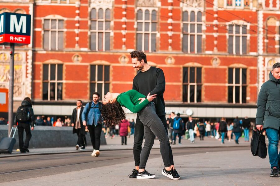 Amsterdam: Professional photoshoot at Centraal Station - Why Amsterdam Centraal makes a strong photo setting